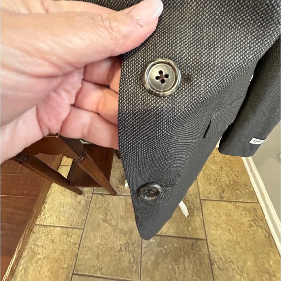 Hickey Freeman Worsted Wool Suit - Picture 2 of 9